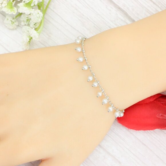 "Trendy Handmade Bracelet – A Thoughtful Gift for Girls & Women | UNVRC1716 - Picture 1 of 10